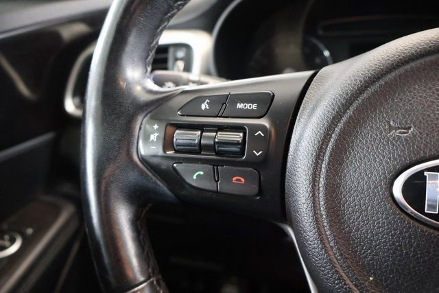 Used 2017 Kia Sorento LX w/ LX Convenience Package image 19