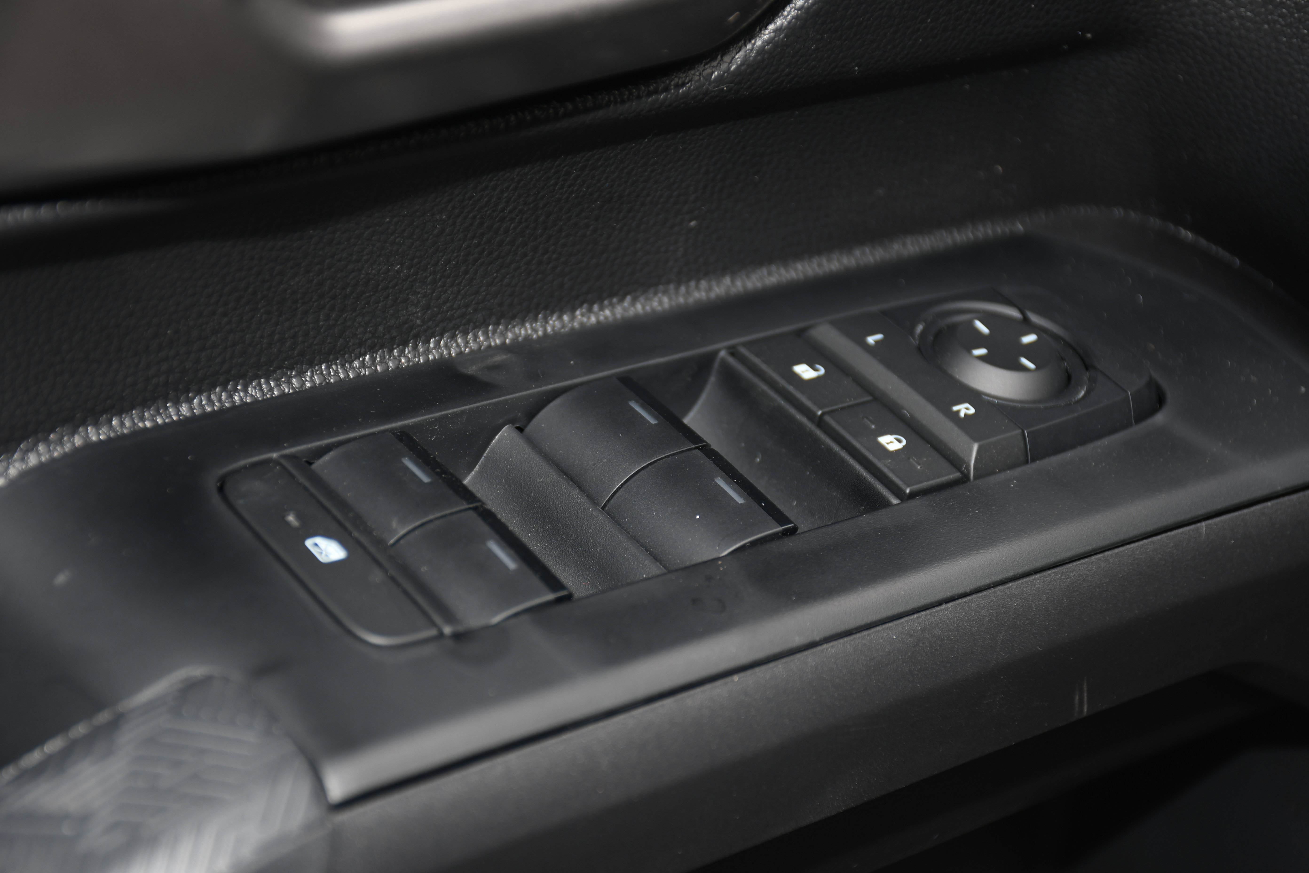 New 2025 Toyota Tacoma Trailhunter image 6