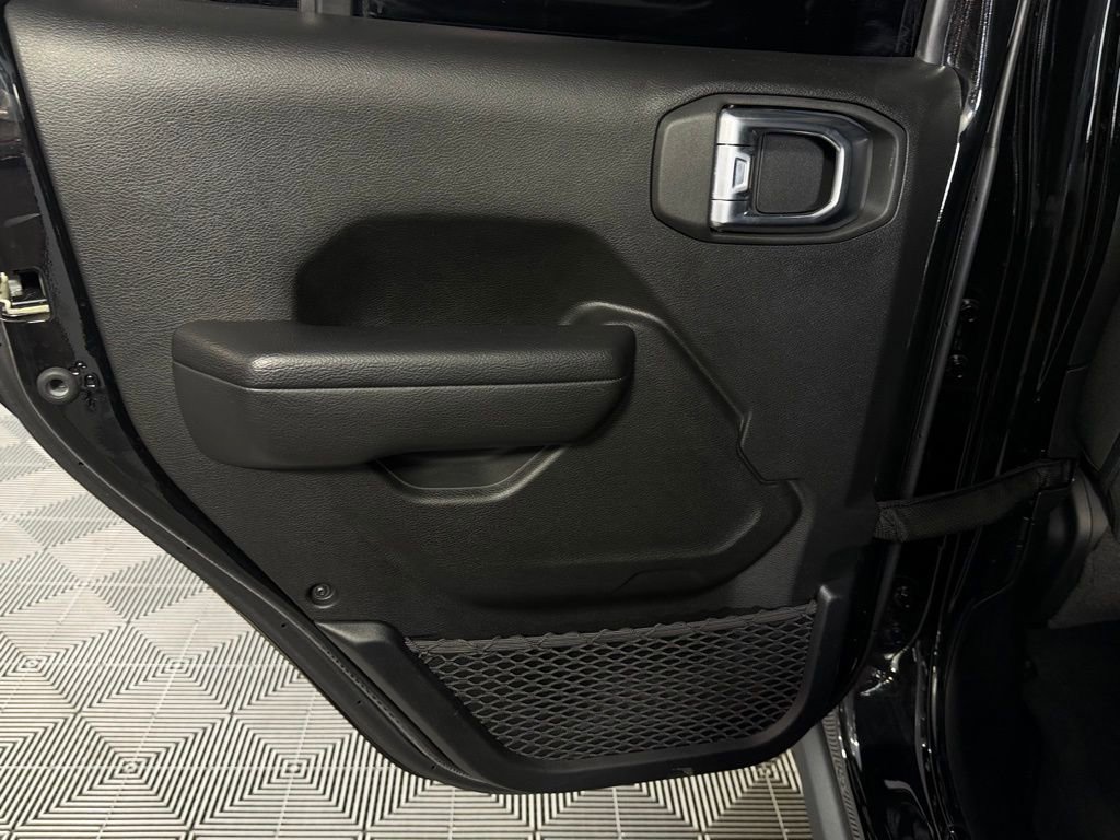 Used 2023 Jeep Wrangler Unlimited Rubicon 4xe w/ Steel Bumper Group image 28