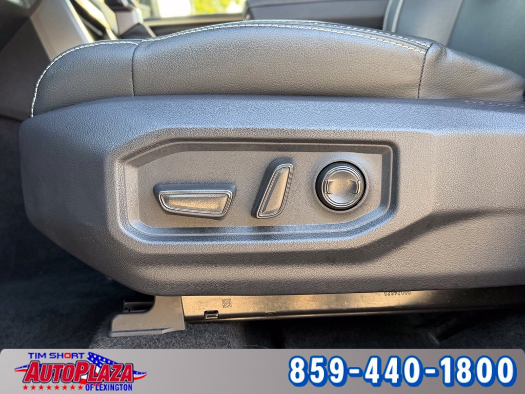 Used 2026 Toyota Tundra Limited AWD/4WD image 31