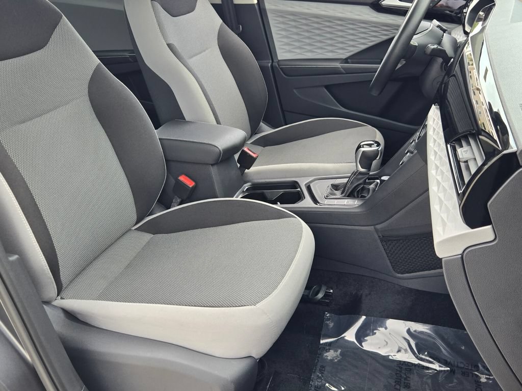 Certified 2024 Volkswagen Taos S FWD image 19