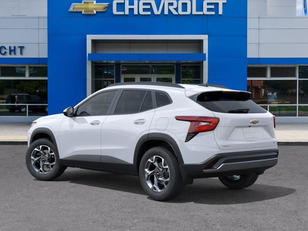 New 2026 Chevrolet Trax LT w/ Driver Confidence Package FWD image 3