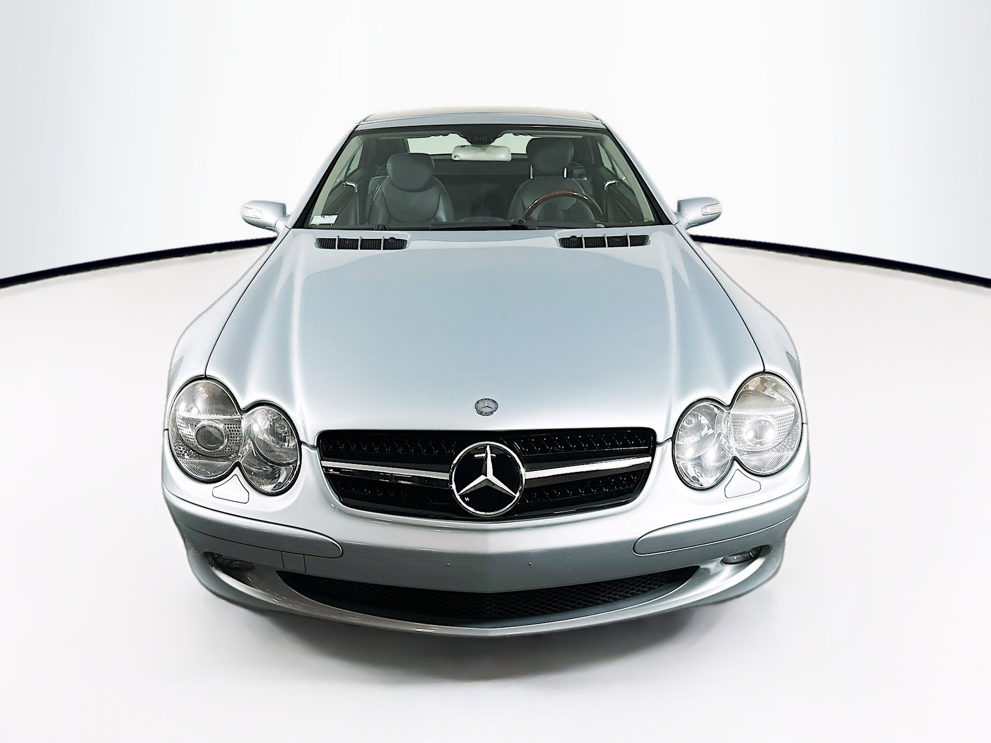 Used 2005 Mercedes-Benz SL 500 image 2