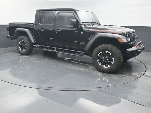 Used 2024 Jeep Gladiator Rubicon w/ Technology Group AWD/4WD image 7