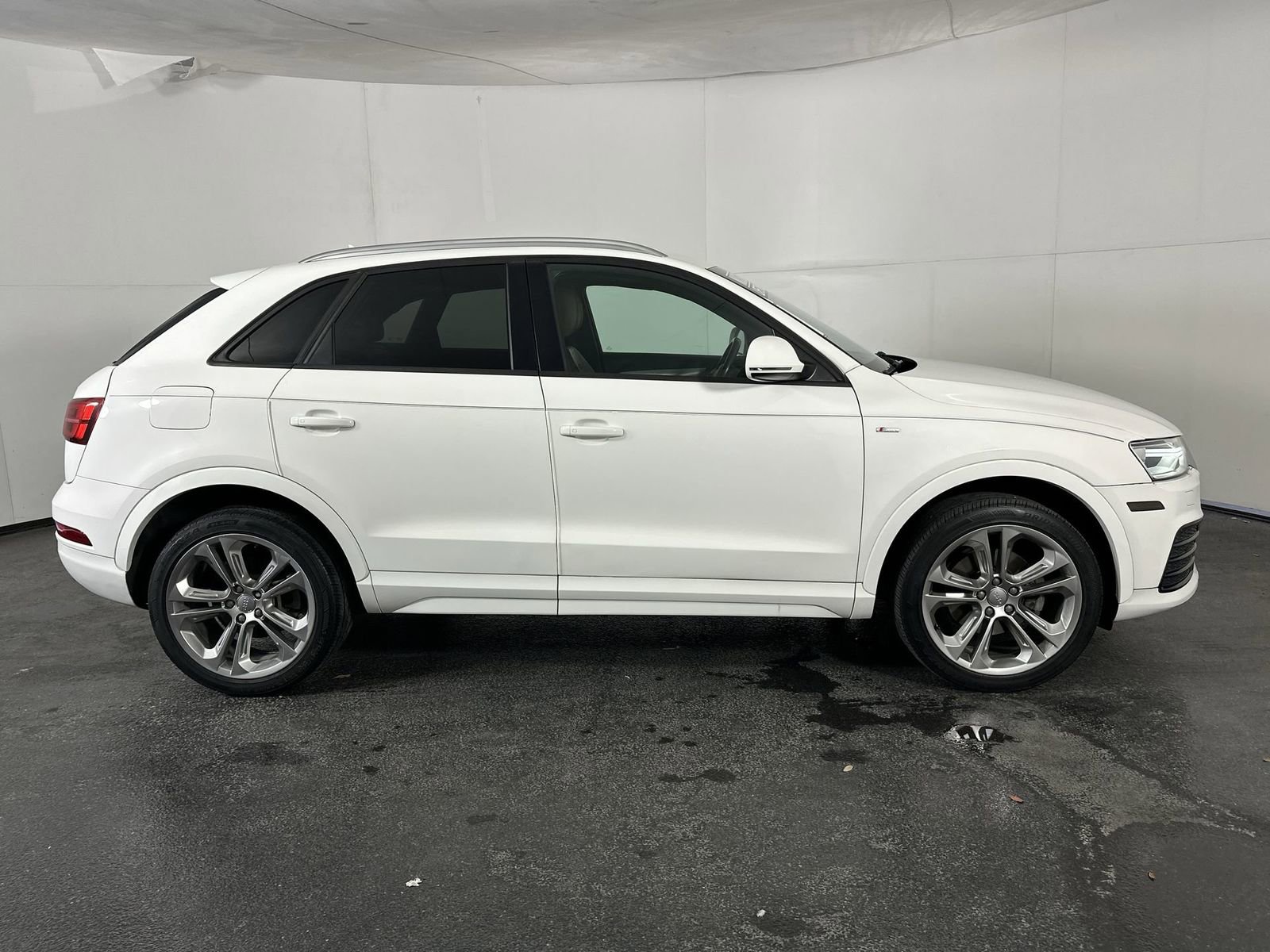 Used 2018 Audi Q3 2.0T Premium w/ Convenience Package image 13