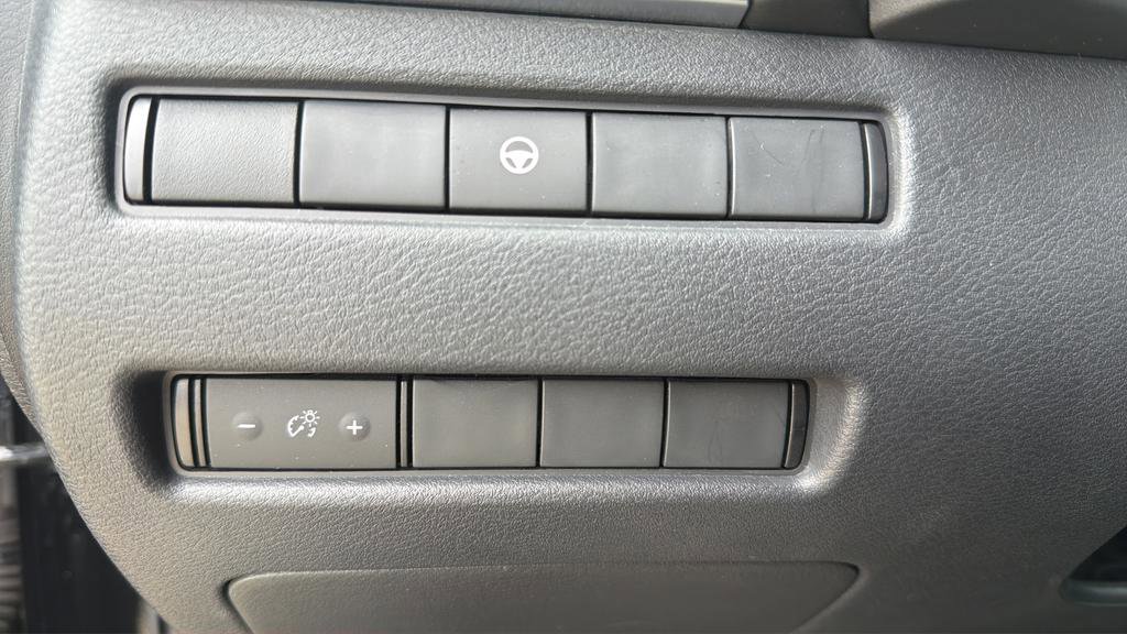Certified 2022 Nissan Rogue SV AWD/4WD image 19