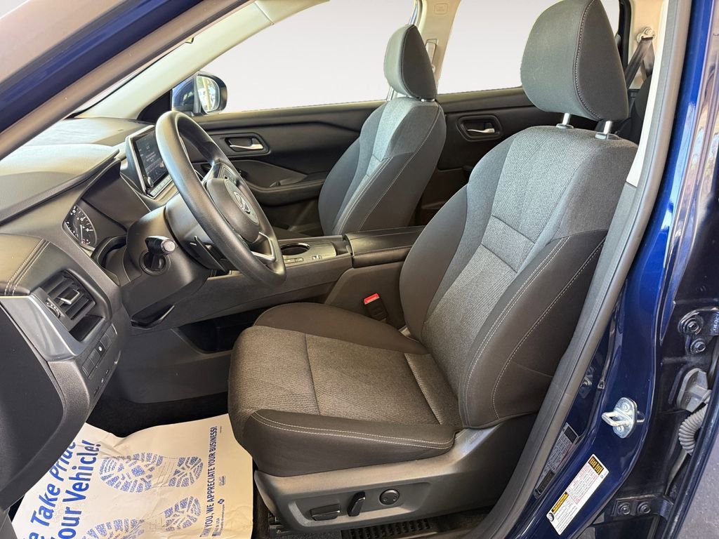 Used 2024 Nissan Rogue SV FWD image 9