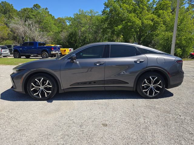 Used 2023 Toyota Crown Limited image 6