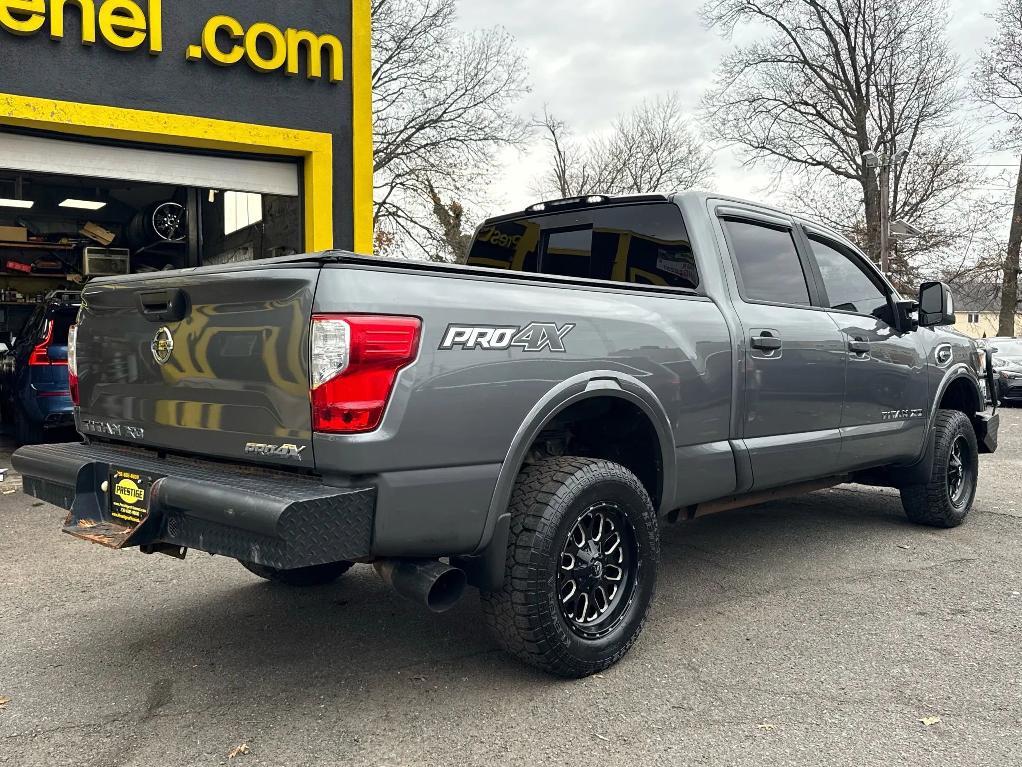Used 2017 Nissan Titan PRO-4X w/ Pro-4x Convenience Package image 6