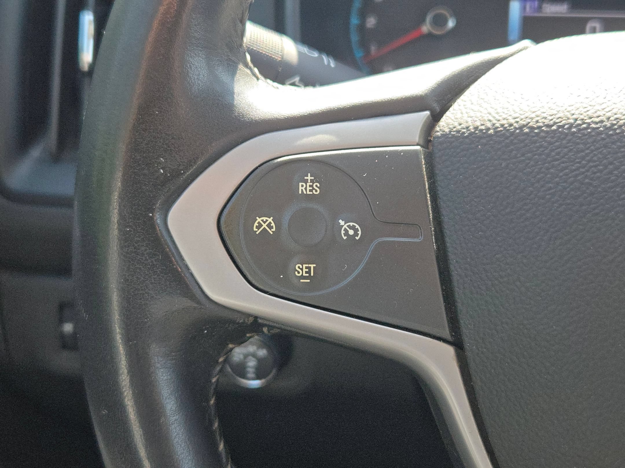 Used 2018 Chevrolet Colorado ZR2 AWD/4WD image 21