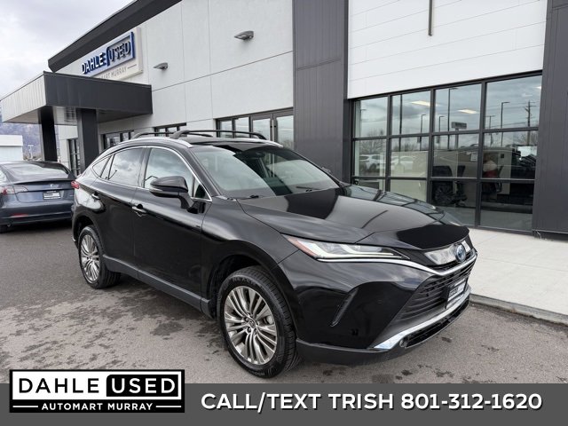 Used 2023 Toyota Venza XLE image 1