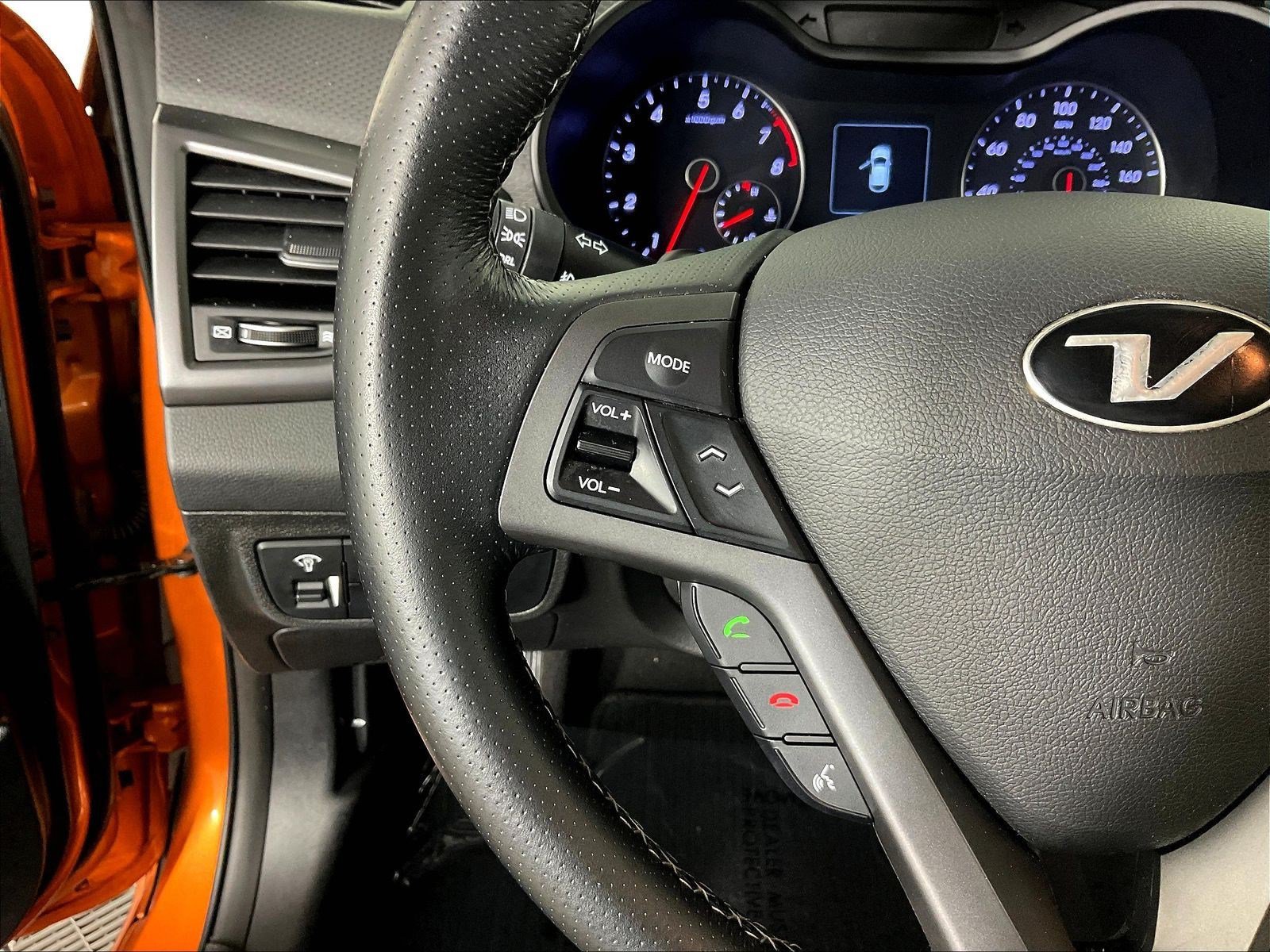 Used 2016 Hyundai Veloster Turbo FWD image 11