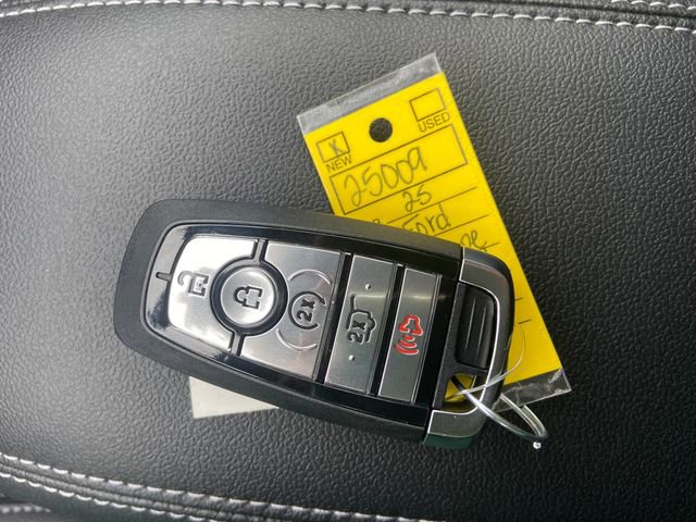 New 2025 Ford Escape SE w/ PHEV Premium Package image 38