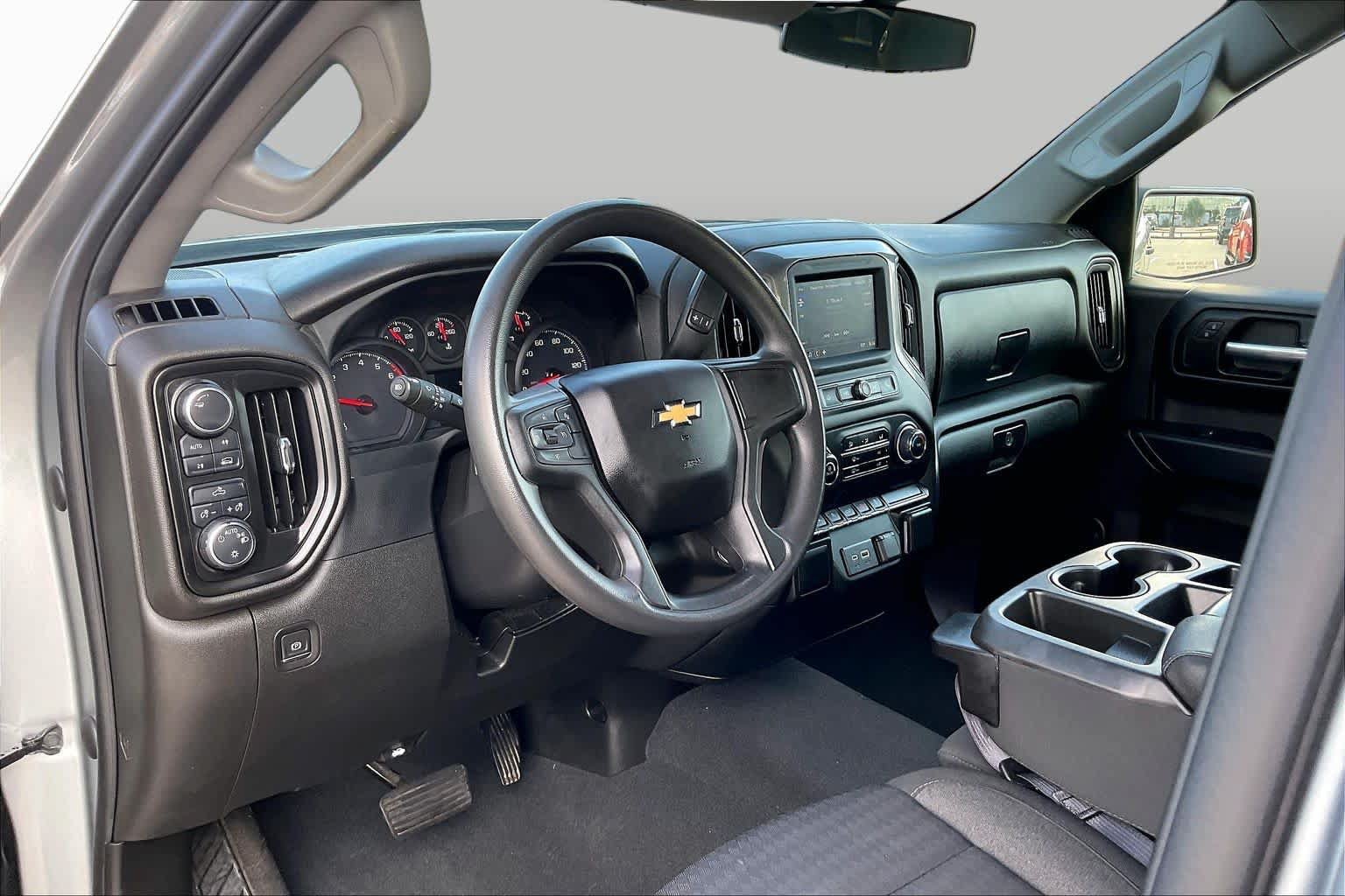 Used 2023 Chevrolet Silverado 1500 Custom AWD/4WD image 17