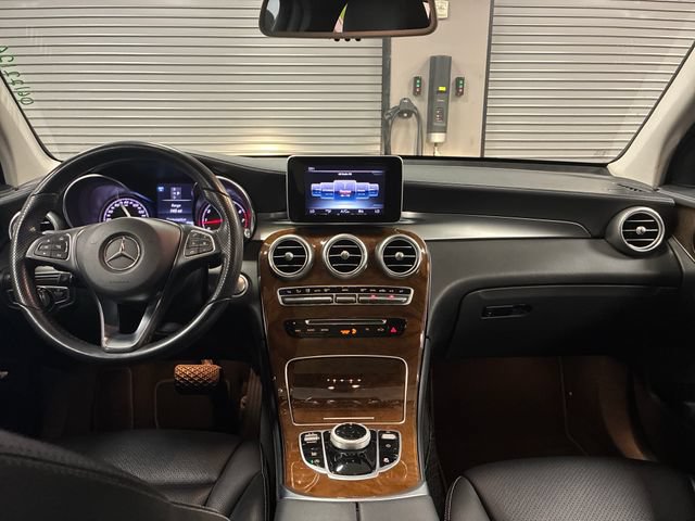 Used 2017 Mercedes-Benz GLC 300 4MATIC image 12
