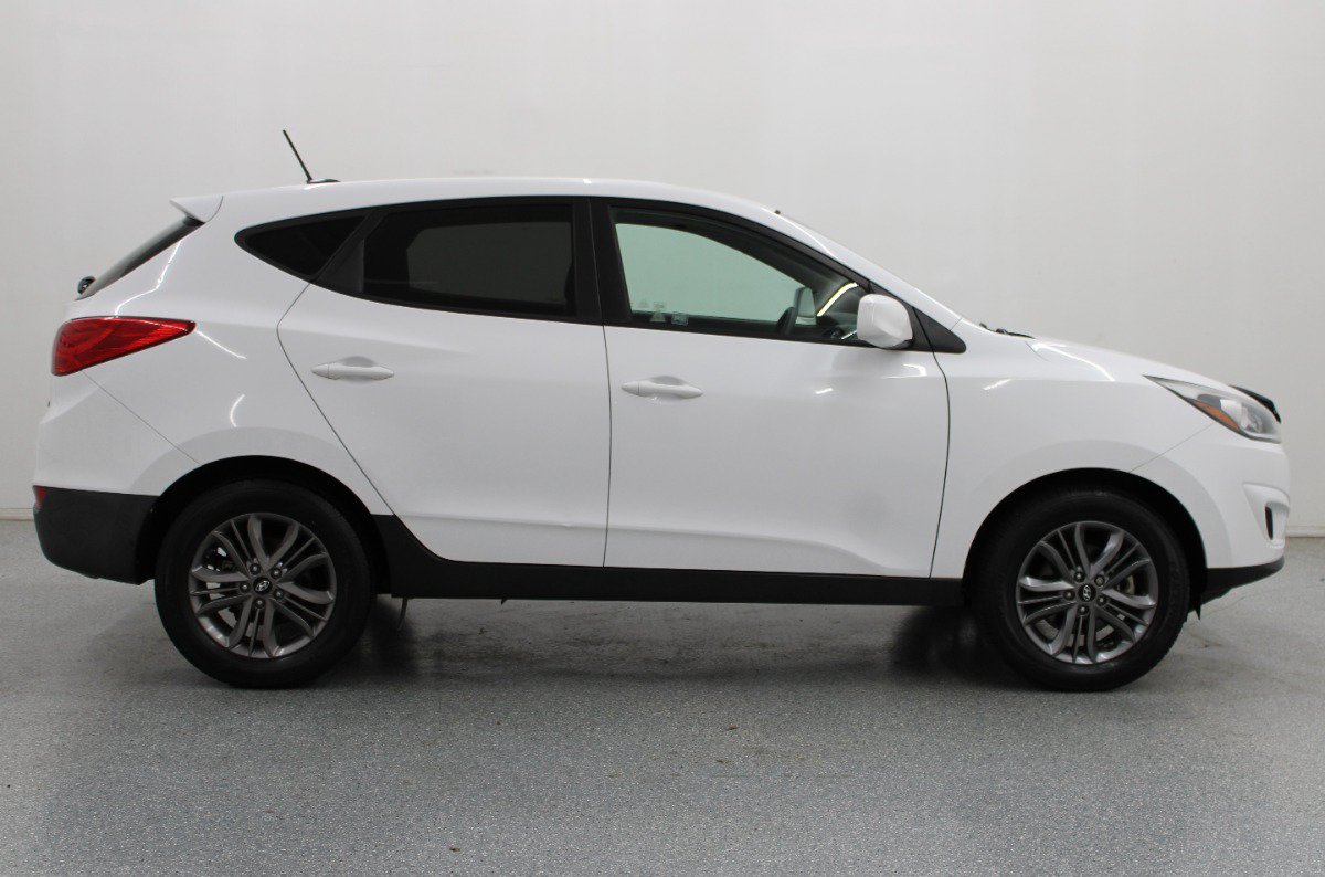 Used 2015 Hyundai Tucson GLS w/ Option Group 02 AWD/4WD image 2
