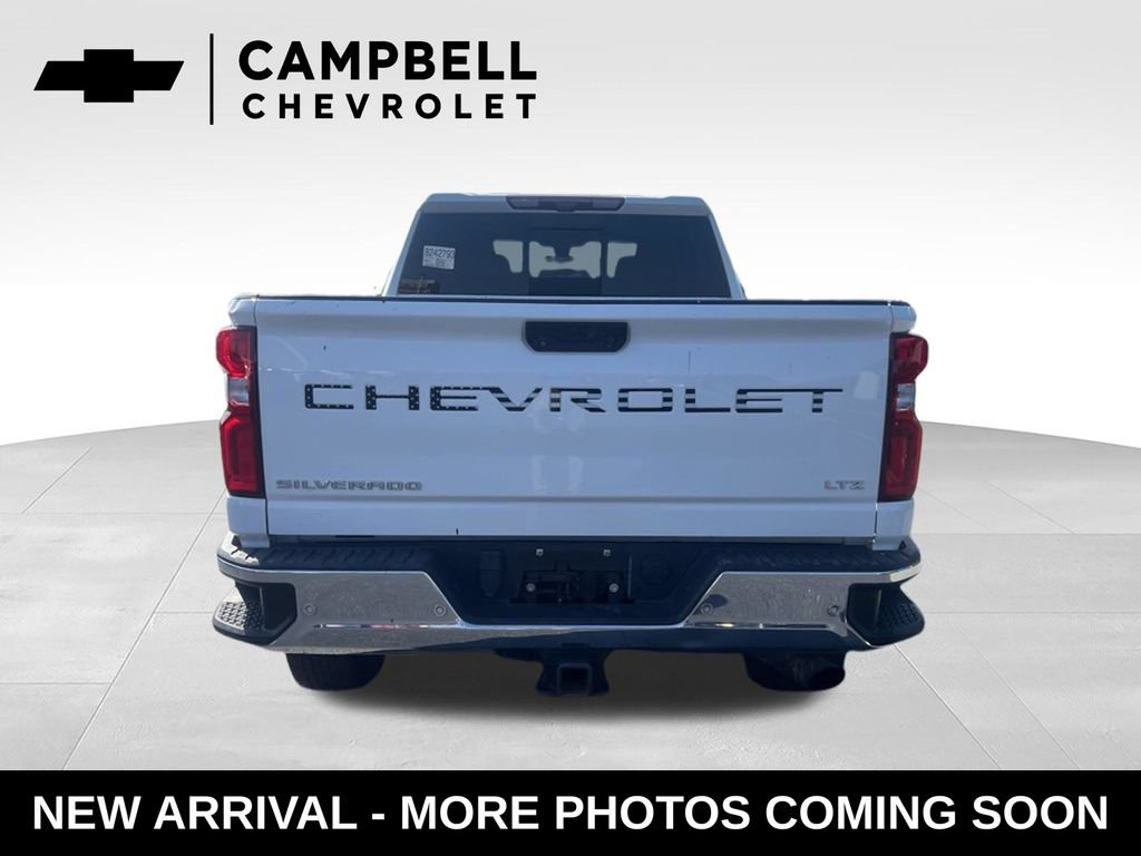 Used 2022 Chevrolet Silverado 2500 LTZ w/ LTZ Premium Package AWD/4WD image 4