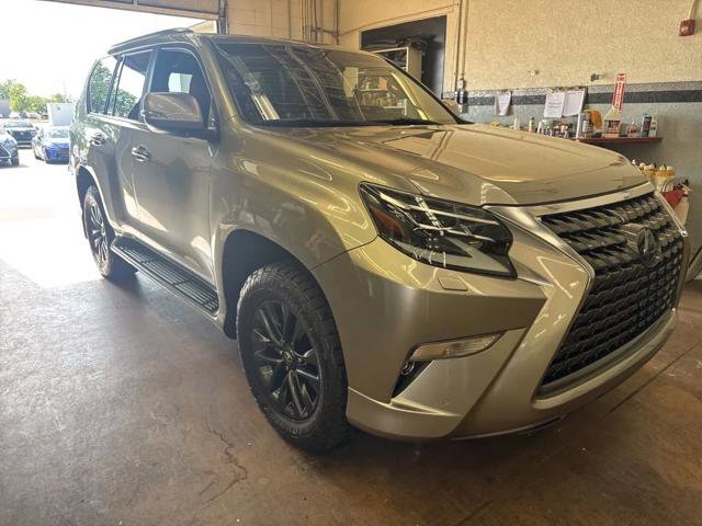 Certified 2022 Lexus GX 460 Premium AWD/4WD image 2