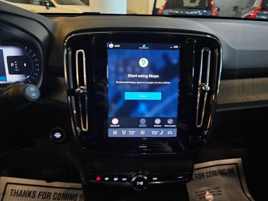 Certified 2025 Volvo XC40 B5 Ultra AWD/4WD image 21