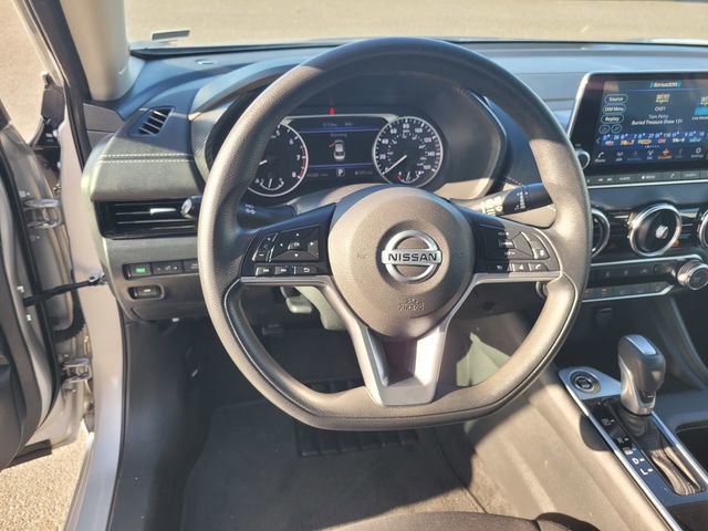 Used 2023 Nissan Sentra SV FWD image 30
