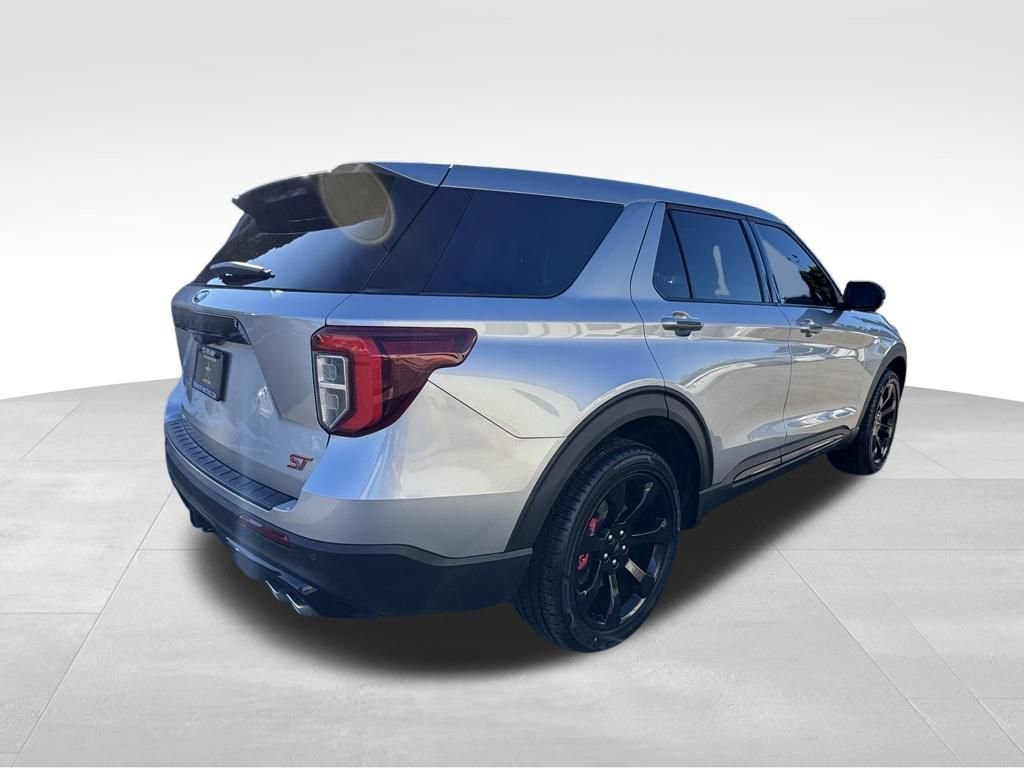 Used 2022 Ford Explorer ST w/ ST Street Pack image 7