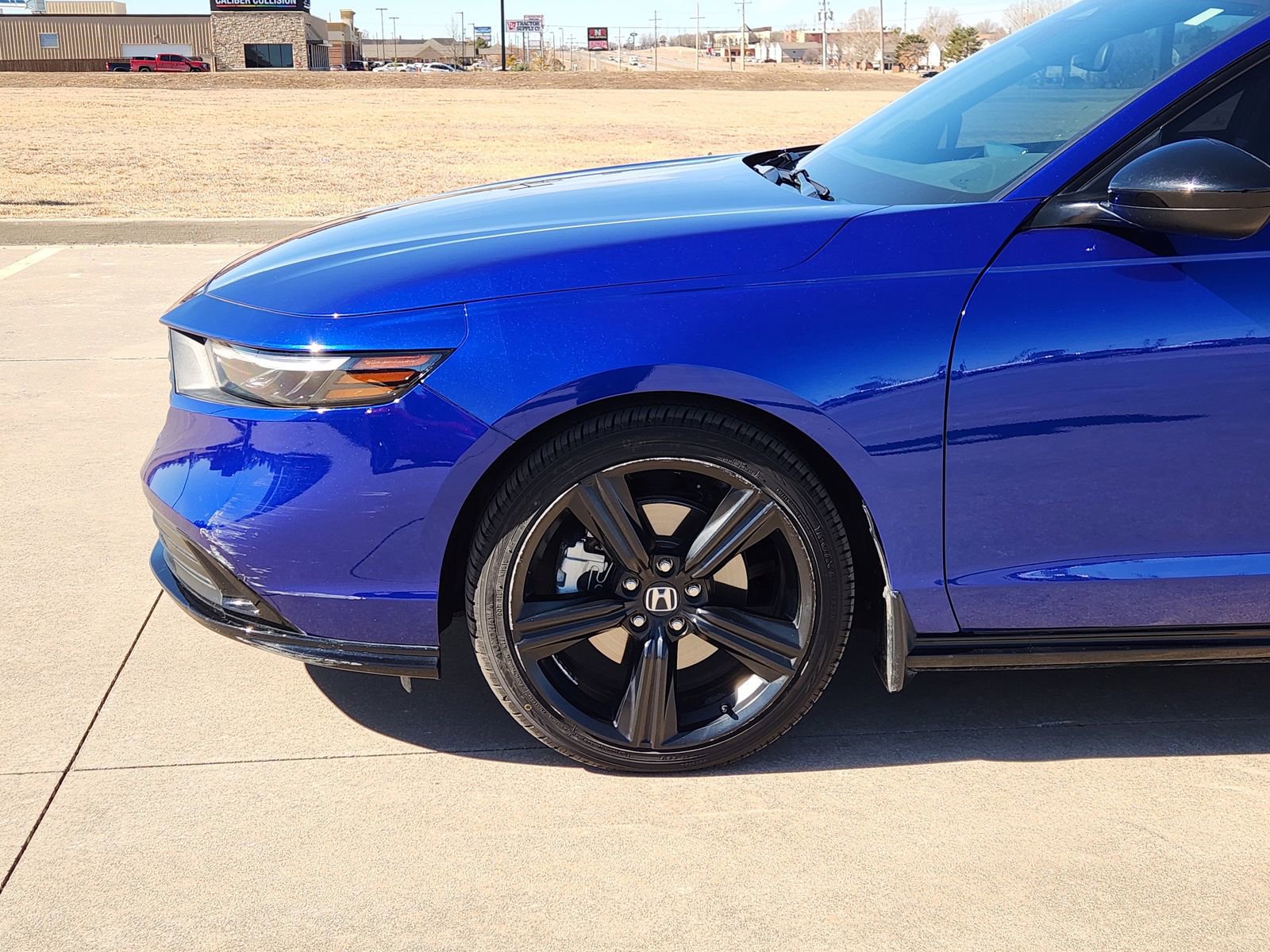 Used 2023 Honda Accord Sport image 9