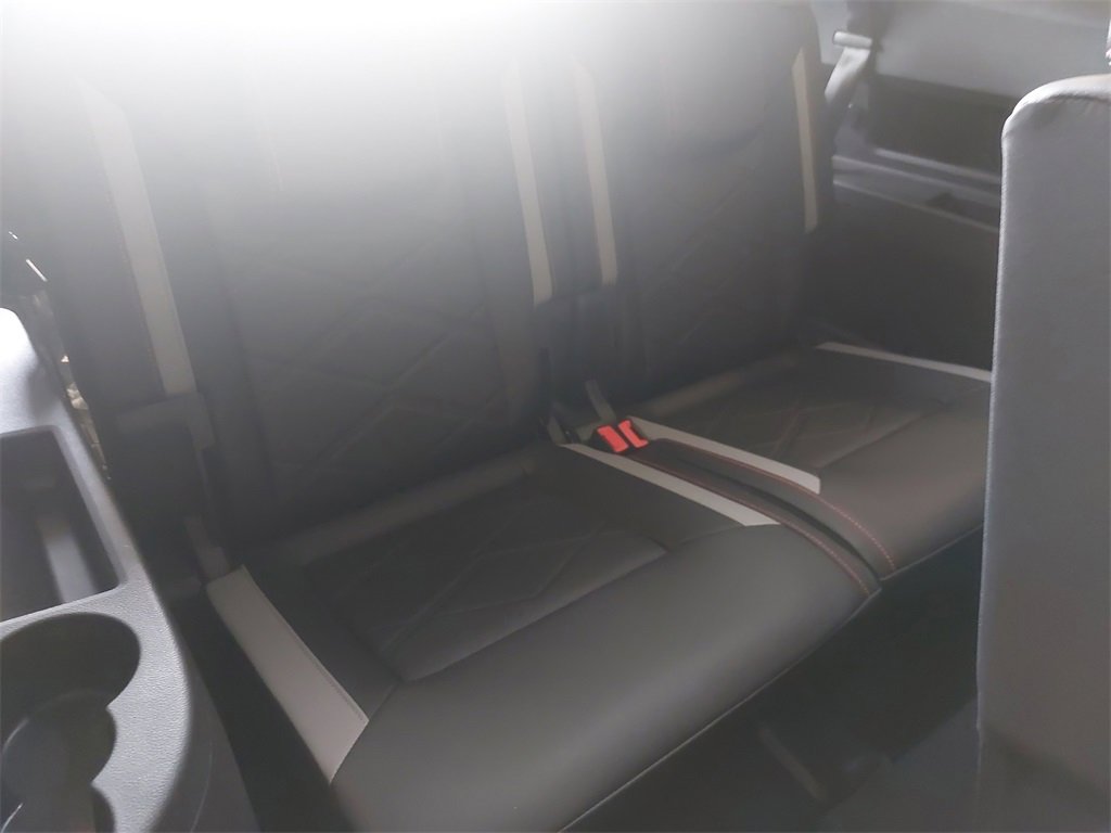 New 2025 Volkswagen Atlas Peak Edition SE image 12