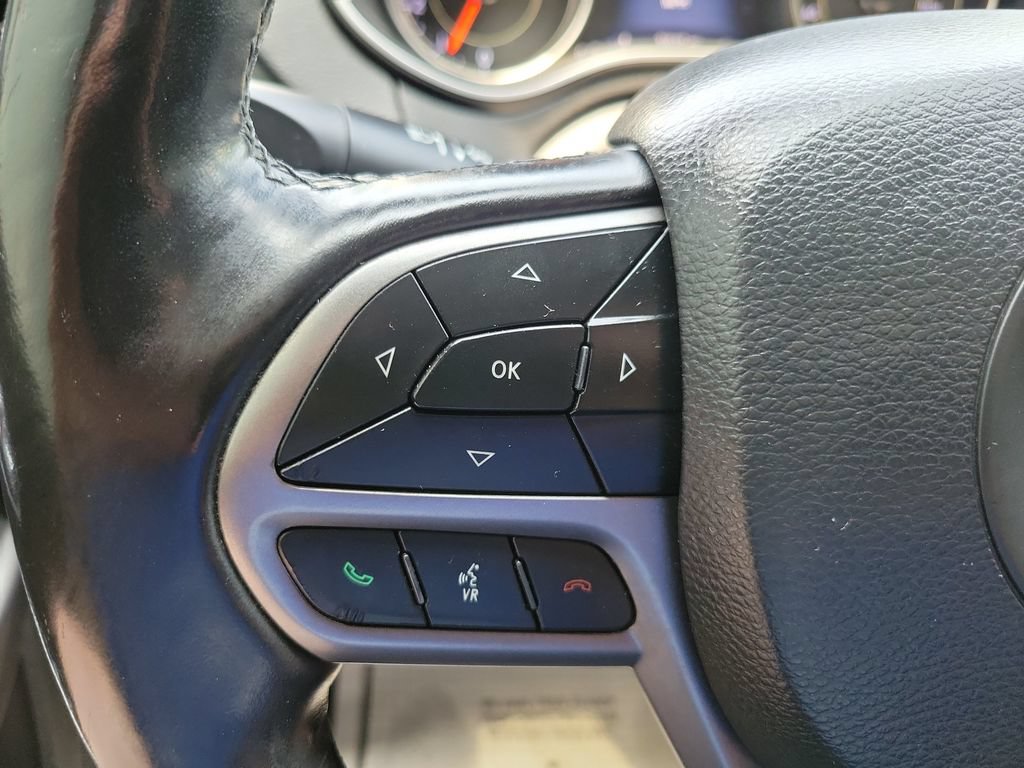 Used 2020 Jeep Cherokee Limited FWD image 13