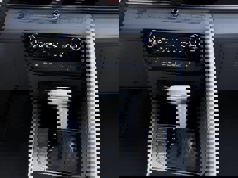 New 2025 Hyundai Elantra SEL image 23