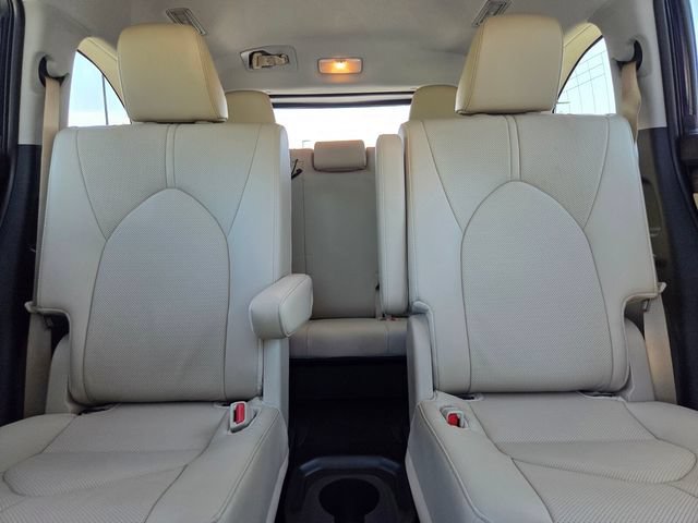 Used 2024 Toyota Highlander Limited AWD/4WD image 13