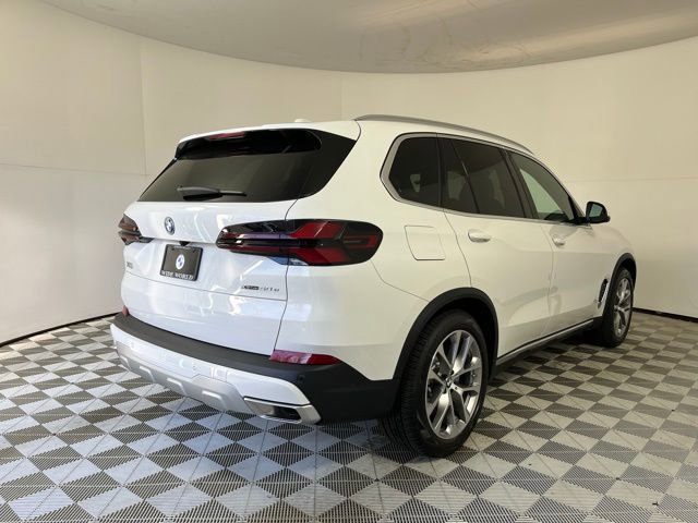 New 2026 BMW X5 xDrive50e AWD/4WD image 7