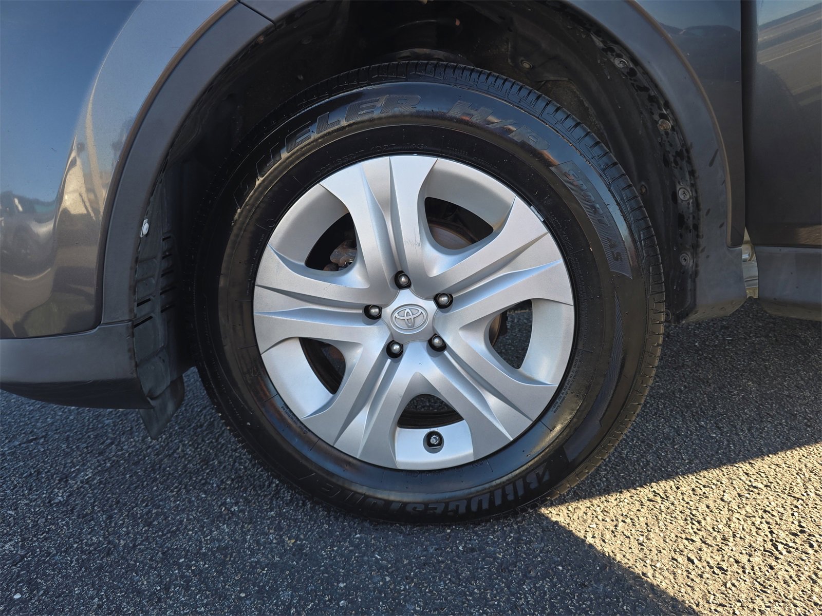 Used 2013 Toyota RAV4 LE image 25