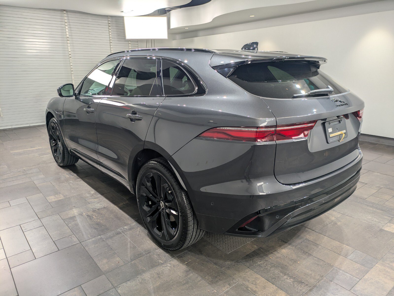 New 2026 Jaguar F-PACE R-Dynamic S AWD/4WD image 4