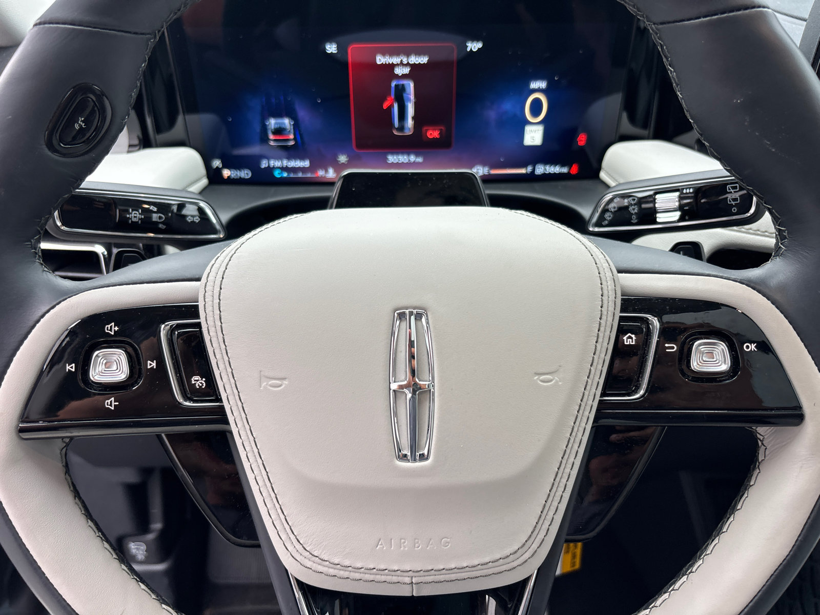 New 2026 Lincoln Aviator Reserve AWD/4WD image 16