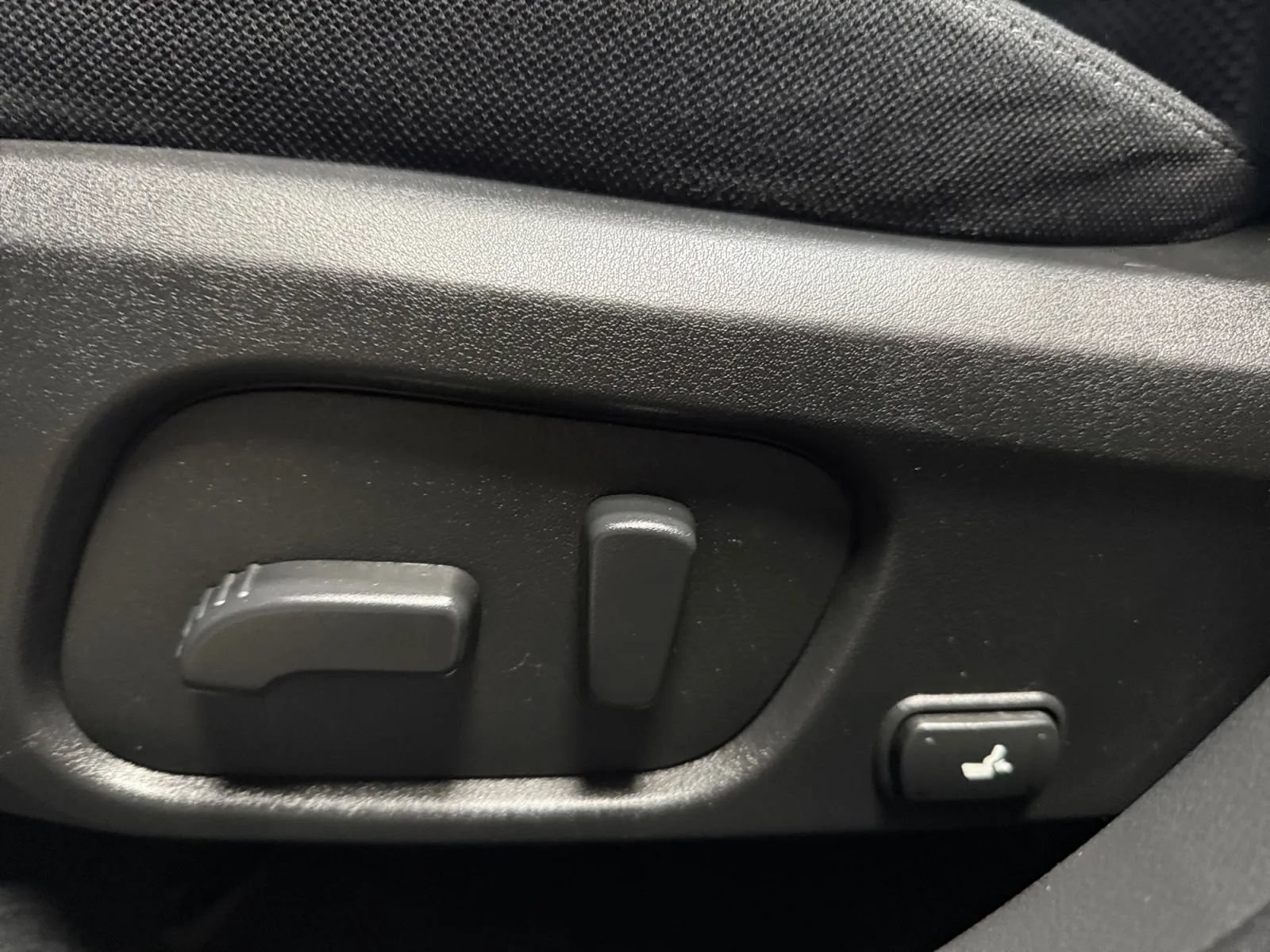 Used 2018 Subaru Forester 2.5i Premium w/ All-Weather Package AWD/4WD image 17