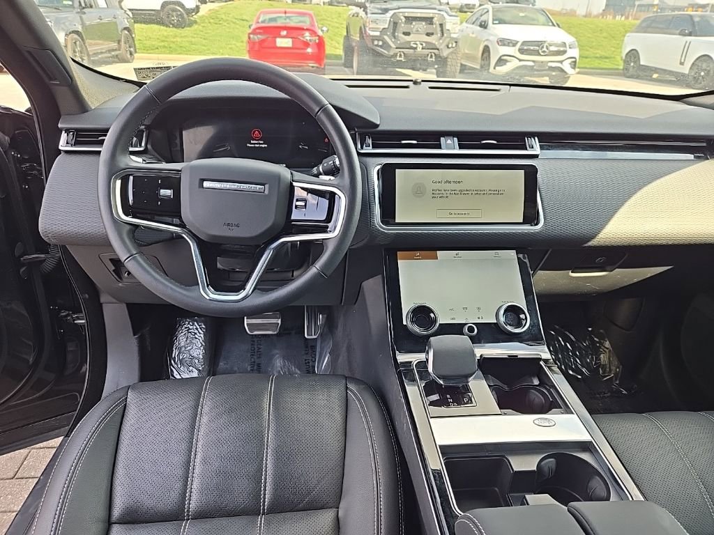 Used 2023 Land Rover Range Rover Velar R-Dynamic S image 14