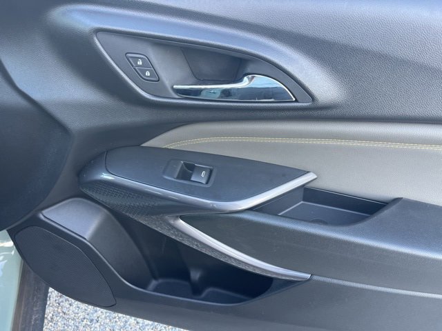 Used 2024 Chevrolet Trax ACTIV w/ Driver Confidence Package image 21