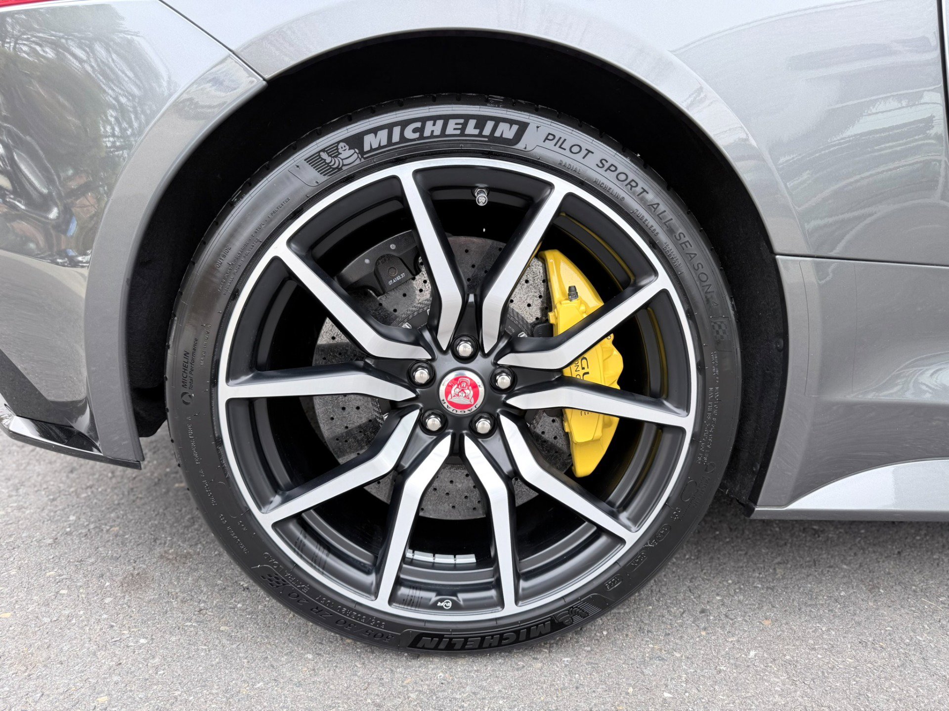 Used 2017 Jaguar F-TYPE SVR image 49