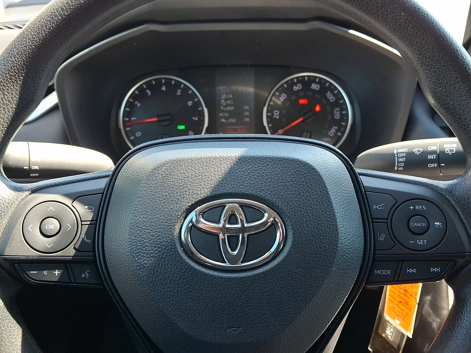 Used 2022 Toyota RAV4 LE image 18