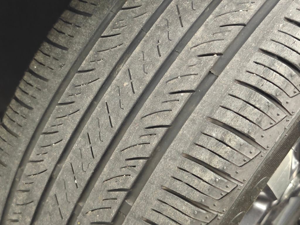 Used 2020 Nissan Versa SV image 41