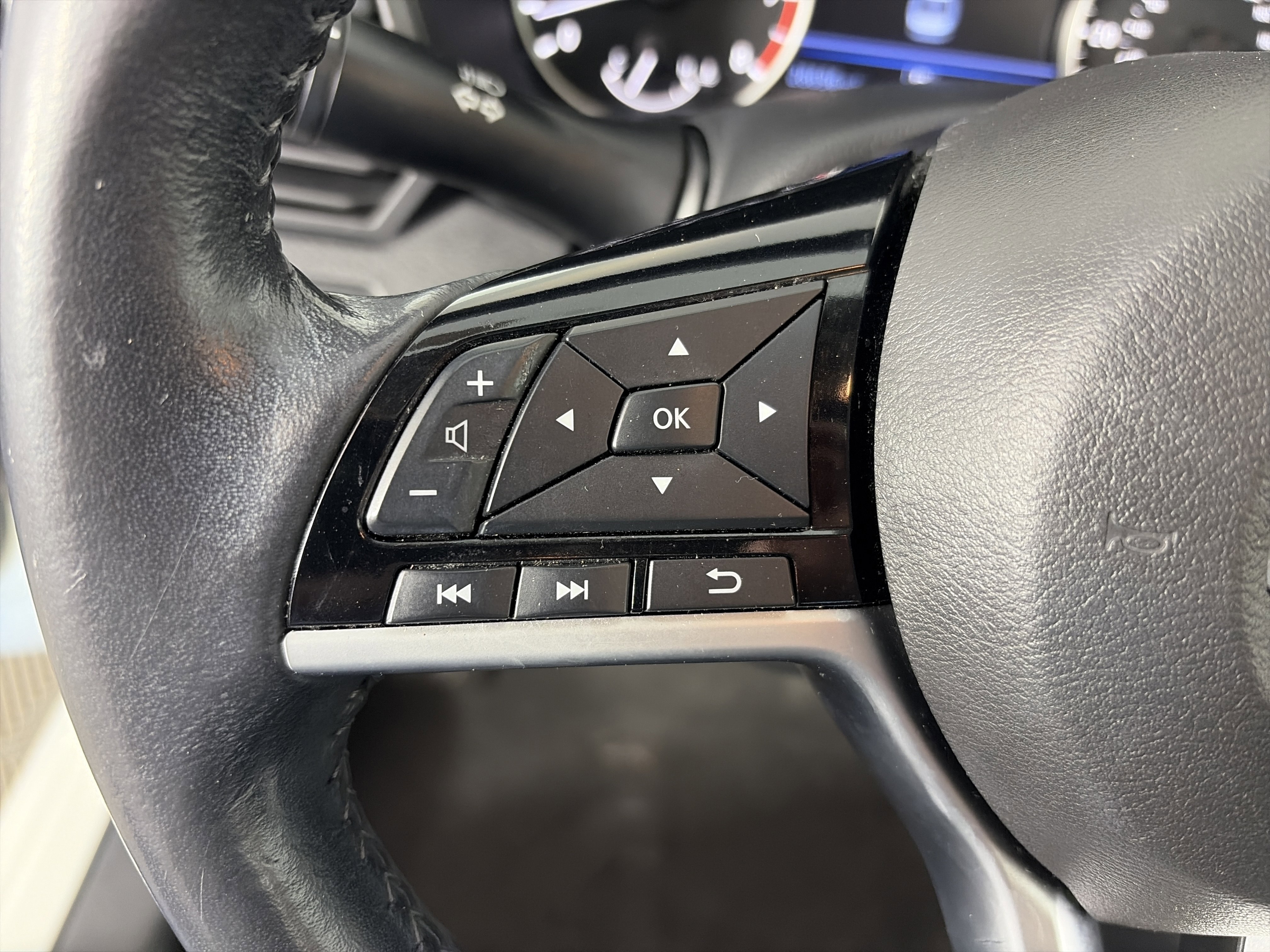 Used 2022 Nissan Altima 2.5 SV w/ SV Premium Package FWD image 31