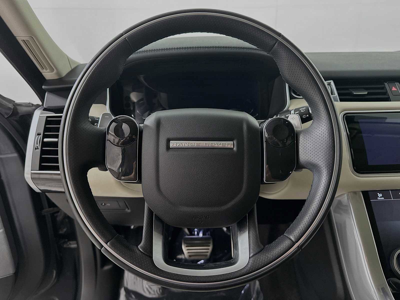 Used 2020 Land Rover Range Rover Sport HSE Dynamic image 14