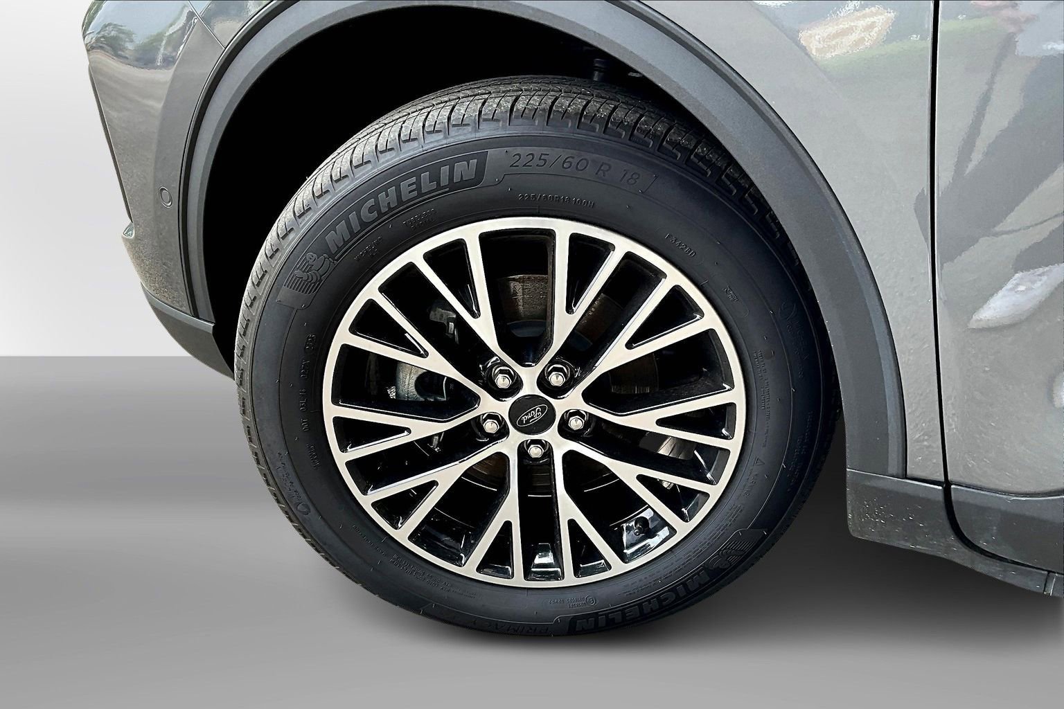 Used 2023 Ford Escape SE w/ PHEV Premium Package image 9