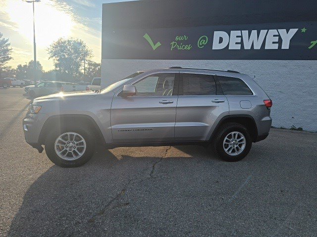 Used 2019 Jeep Grand Cherokee Laredo image 2