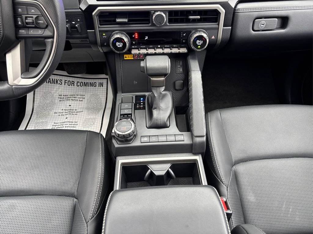 Used 2025 Toyota 4Runner Limited image 19