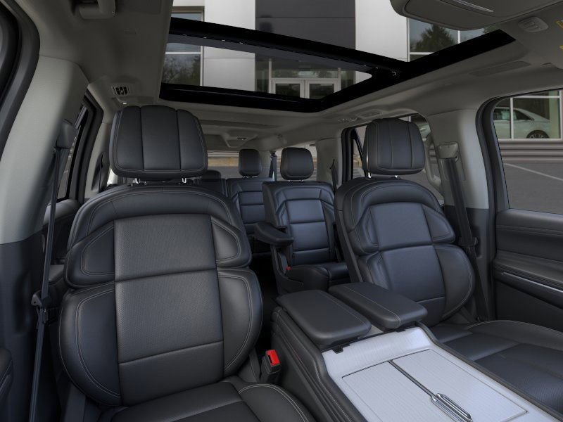 New 2025 Lincoln Navigator L Reserve image 10