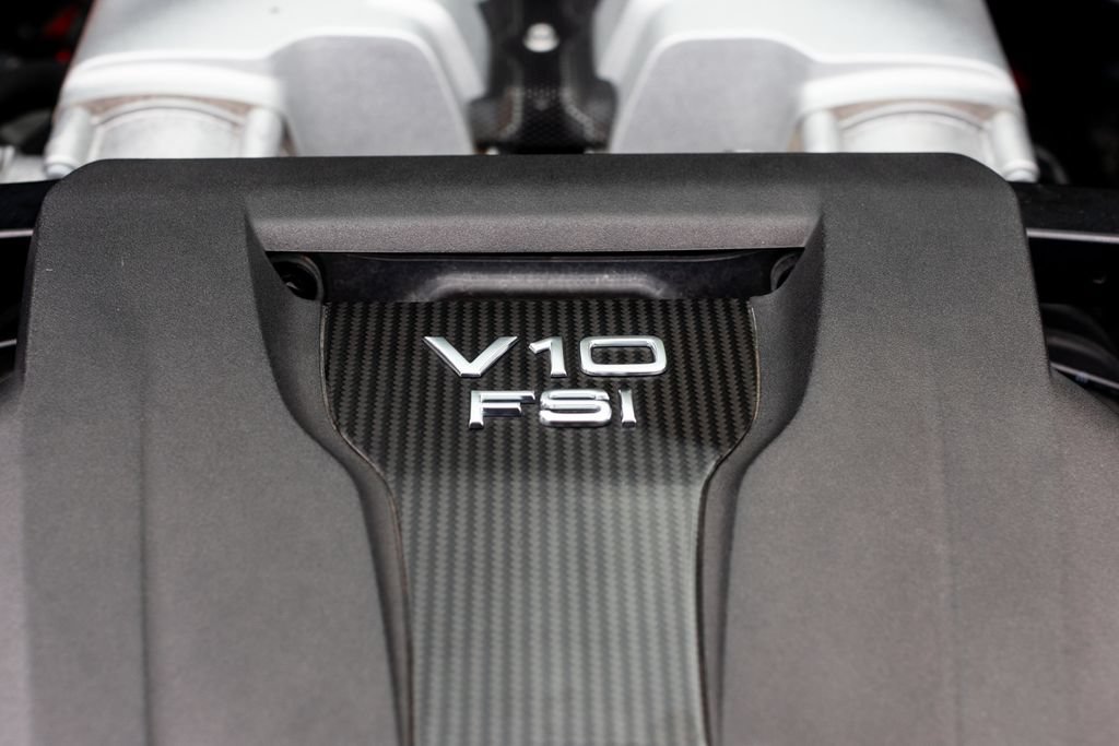Used 2017 Audi R8 V10 w/ Carbon Exterior Package AWD/4WD image 50