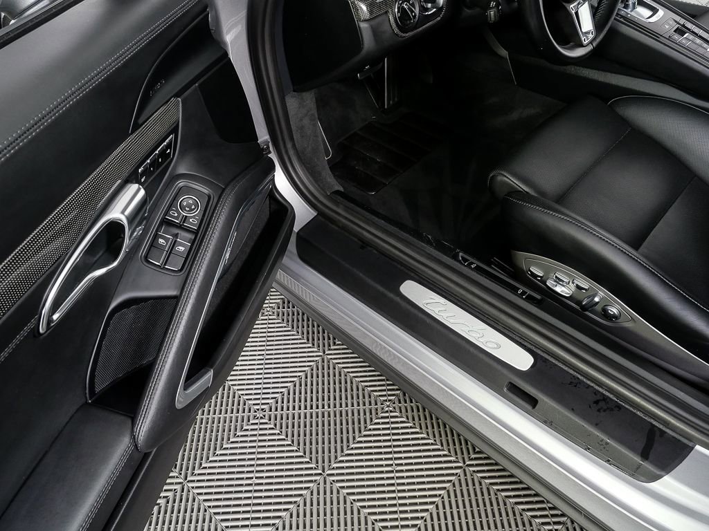 Certified 2017 Porsche 911 Turbo image 8