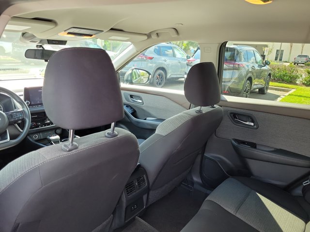 Used 2023 Nissan Rogue SV FWD image 12