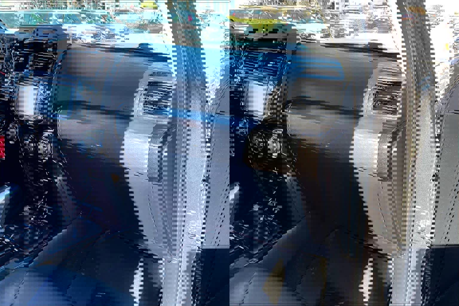 Used 2018 Toyota 4Runner TRD Off-Road image 17